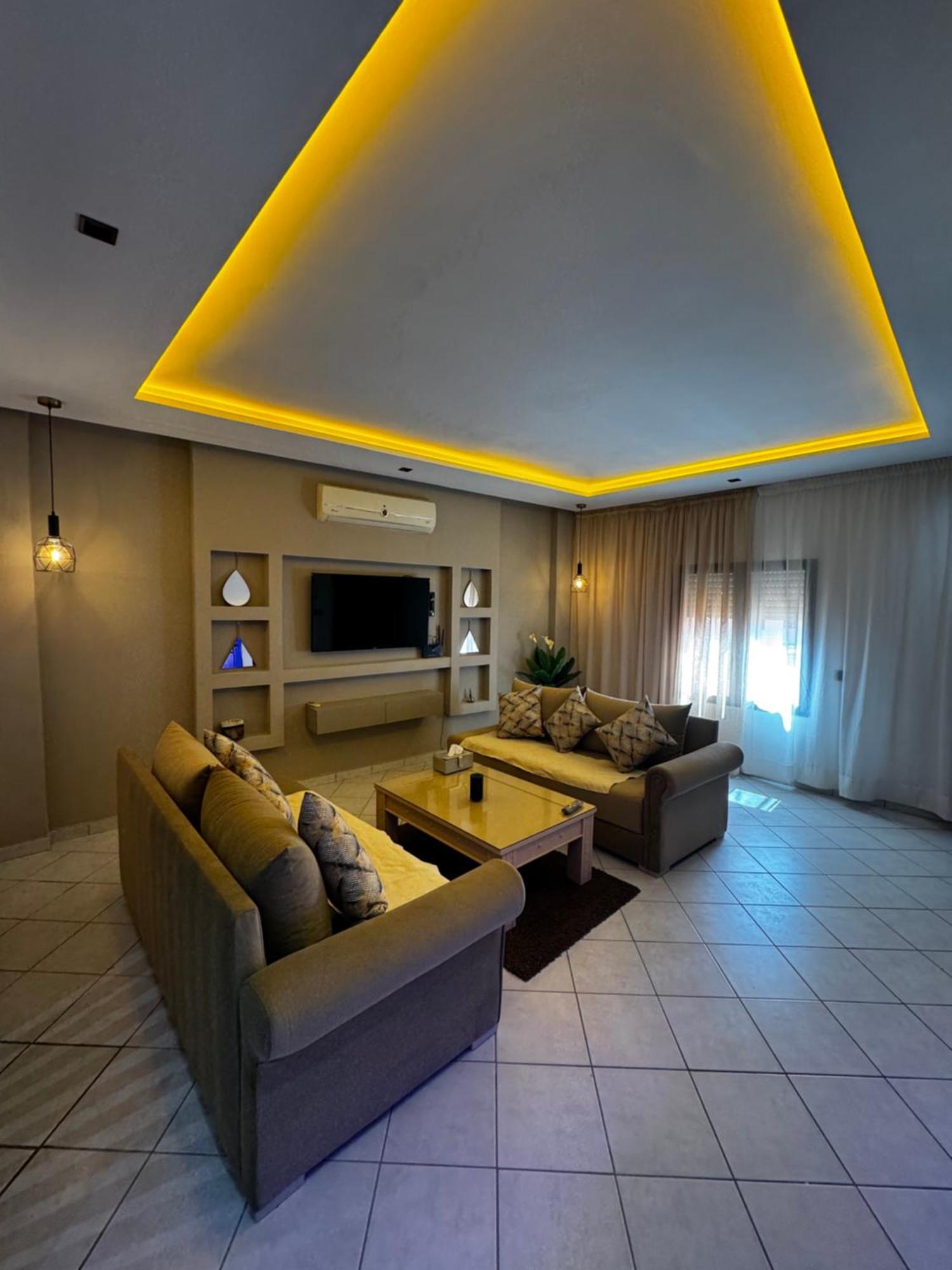 Bright شقة